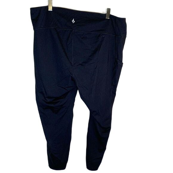 Torrid Active Black Side Pocket Cropped Leggings Size 4 (4X) - Picture 5 of 11